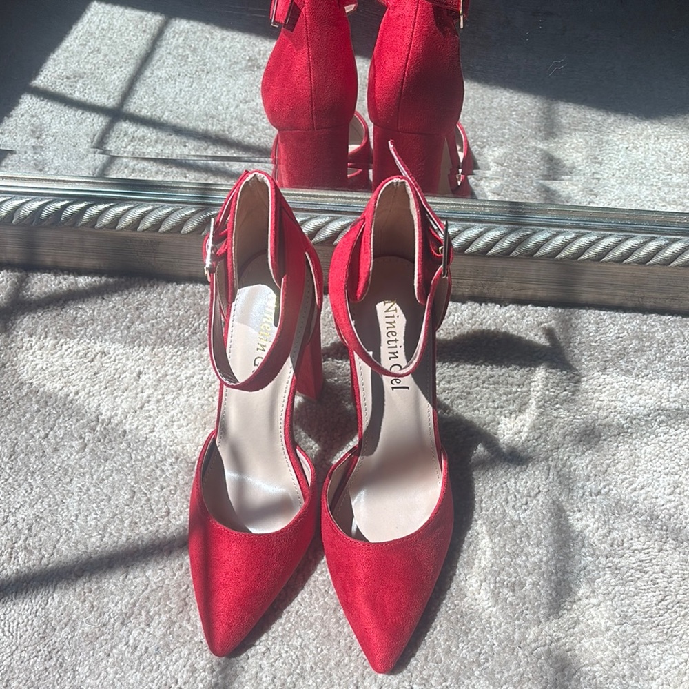 Vibrant Red Stiletto Heels with Glossy Finish